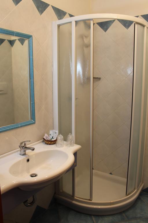 Hotel Esperia Cattolica Habitación foto