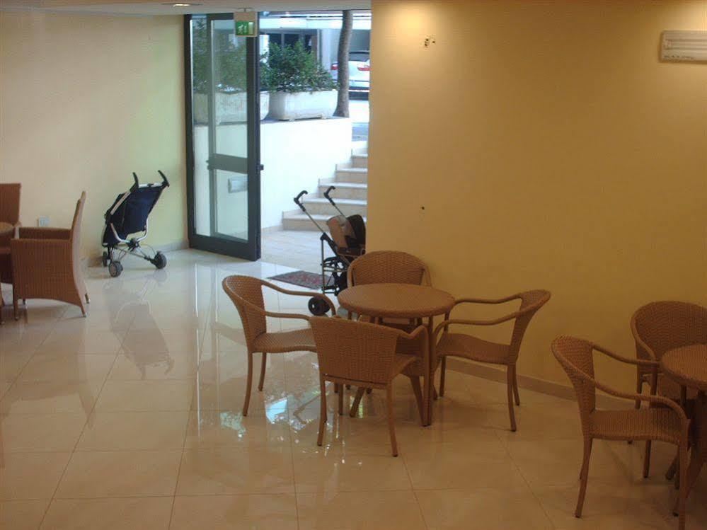 Hotel Esperia Cattolica Exterior foto